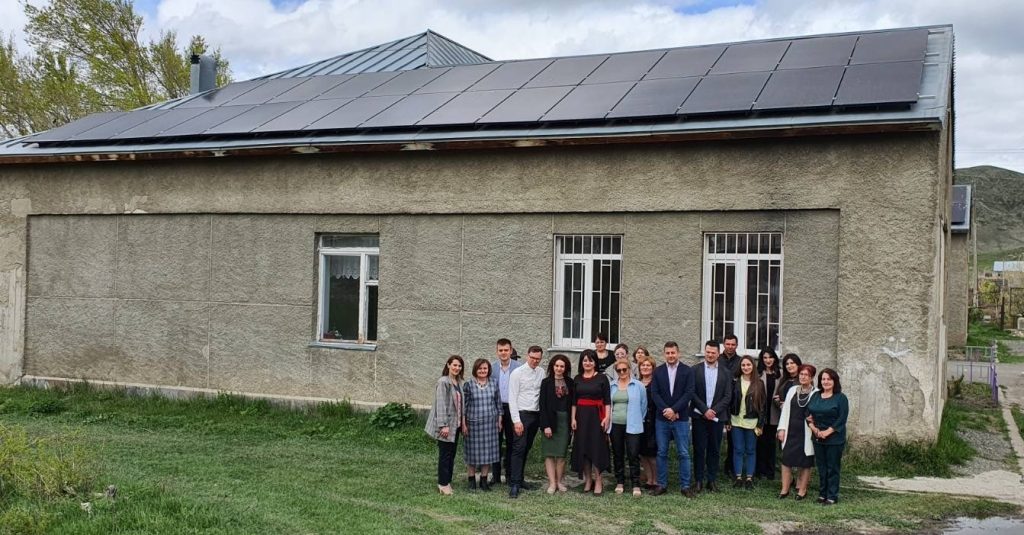 Armėnijoje pradėjo veikti lietuviškos saulės elektrinės